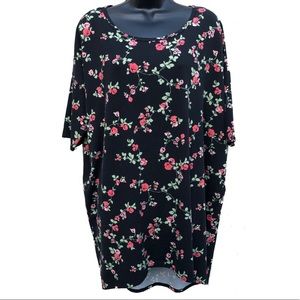 🌈3/$10🌈 LulaRoe | Black Floral Irma Top | Large